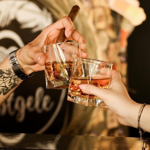 Brand New Set of 4 Luxury Whiskey Glasses Crystal Barware Gift Made in Europe - Picture 4 of 12